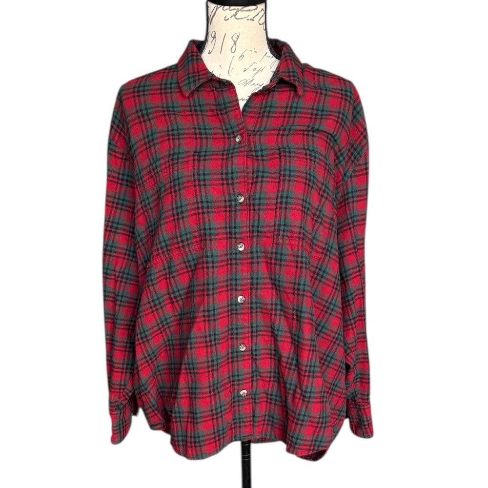 Old Navy Red Green and Black Plaid Flannel Shirt